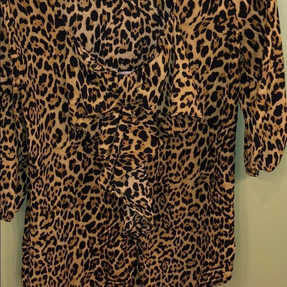 Leopard Print Shirt‎ Size Medium - Picture 5 of 8